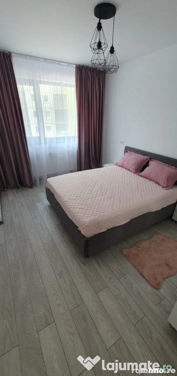 3 camere in zona Soarelui