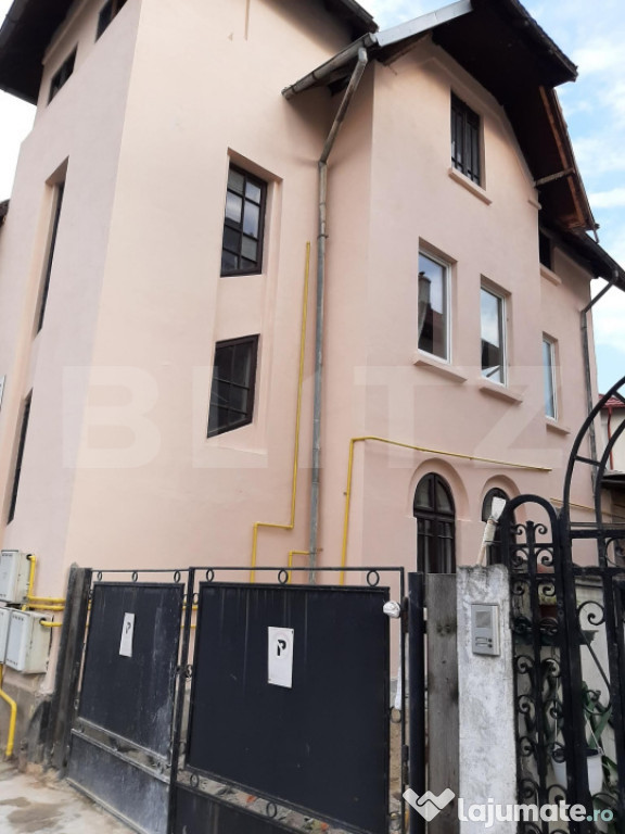 Casa cu 10 camere, suprafata utila 310 mp - Rahovei