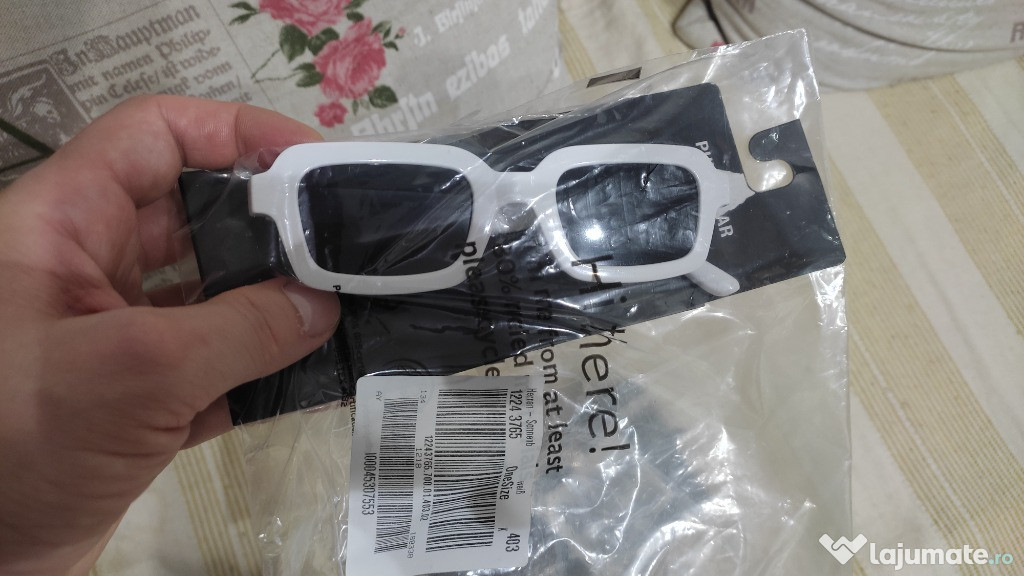 Pull and Bear Ochelari (alb, negru )