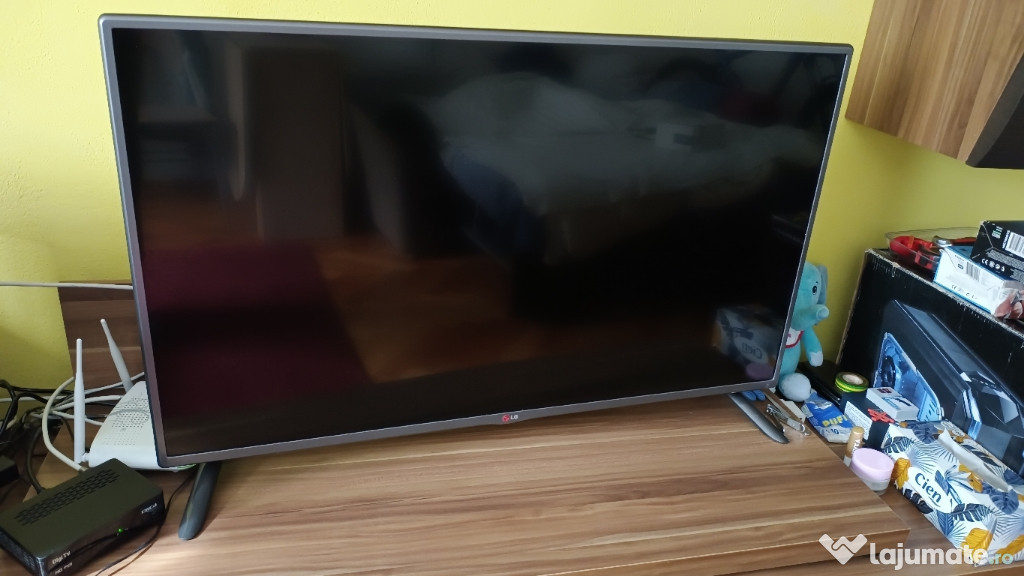 Televizor LG 106 cm Necesita schimbare leduri