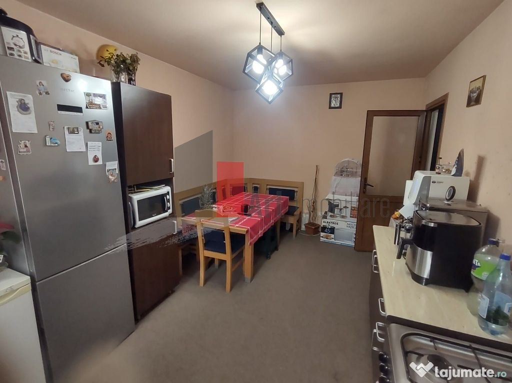 Casă de vânzare 3 camere Parcul Carol - Autogara Filaret