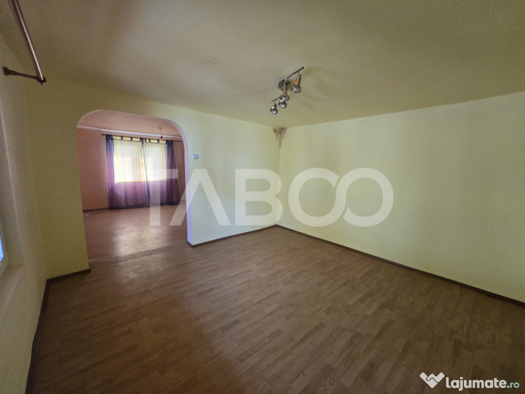Casa individuala de vanzare 64mpu in Marginimea Sibiului Ras