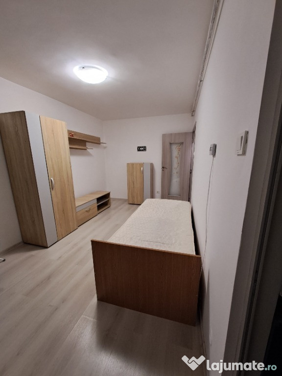 Garsoniera de închiriat
