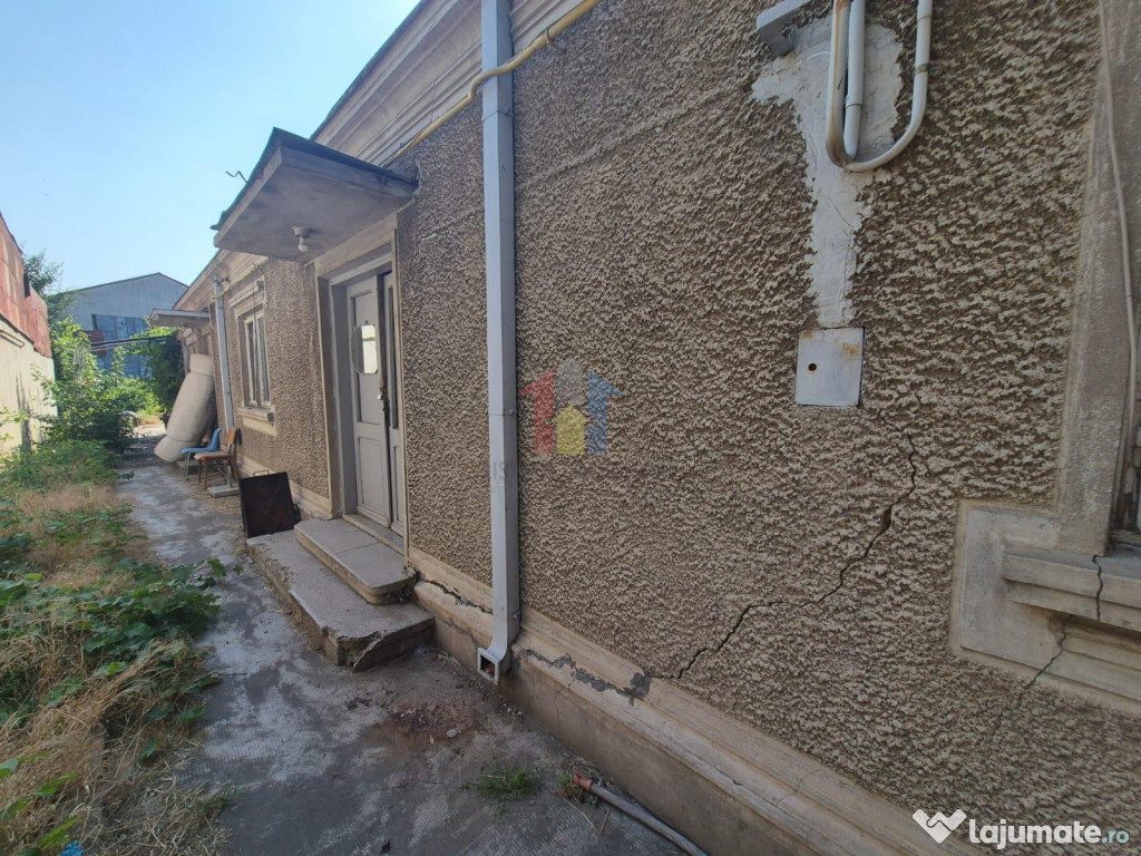 ULTRACENTRALTA Casa 3 camere, teren 230 mp