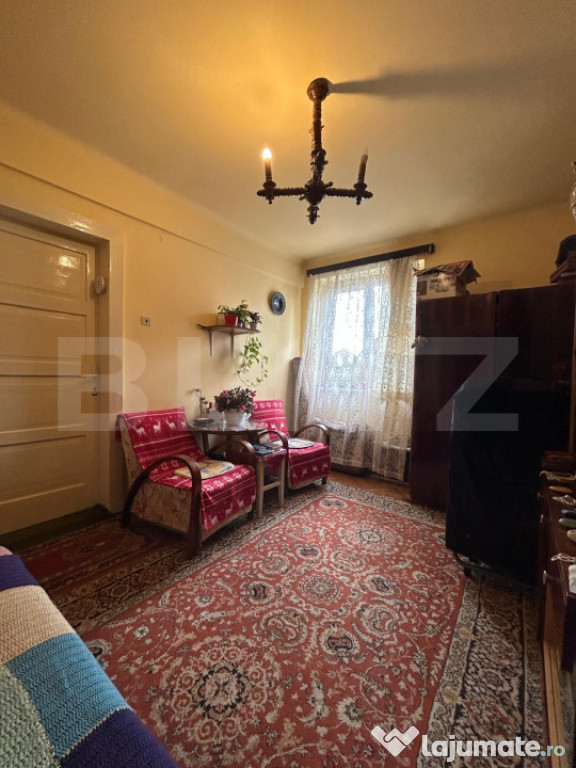 Apartament cu 2 camere, cu gradina, zona semicentrala