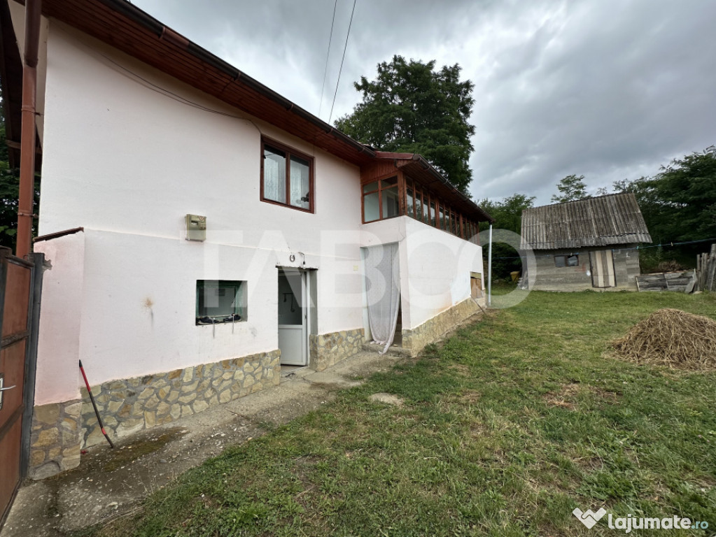 Casa de vanzare 3 camere 80 mpu teren liber 577 mp Sat Halme
