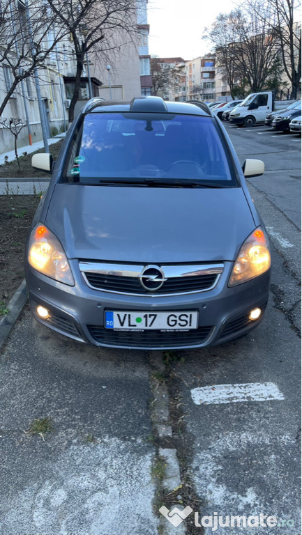Vând Opel Zafira 1.9 CDTI