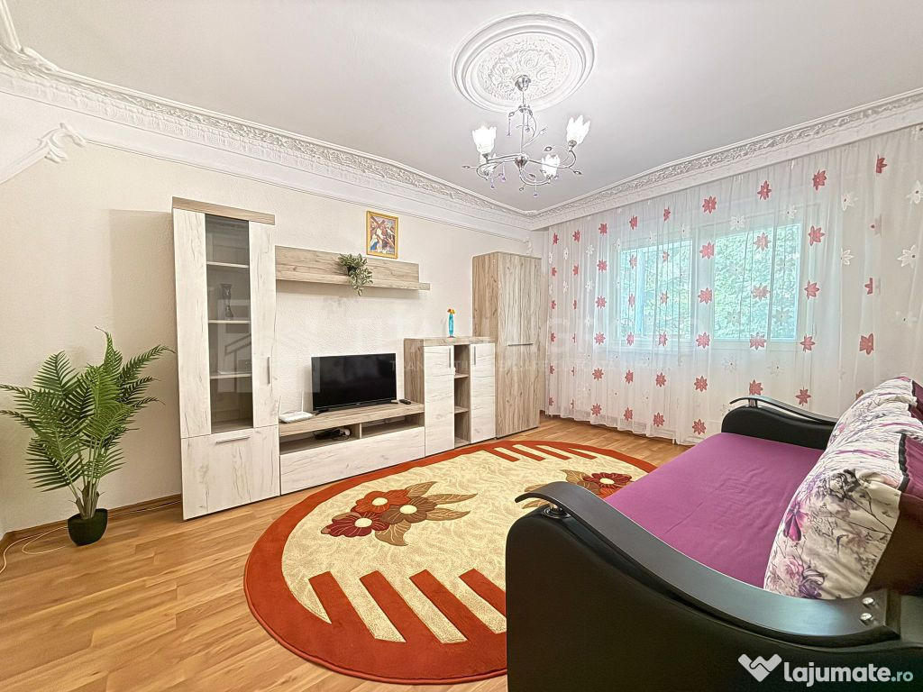 Apartament cu 2 camere, 2 bai, decomandat - zona Racadau