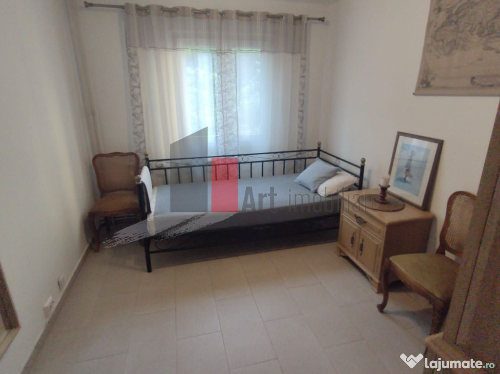Vânzare apartament 3 camere 2 băi cu centrală Brâncov...