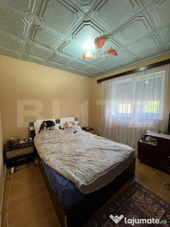 EXCLUSIVITATE! Apartament de vanzare, 3 camere, etaj interme