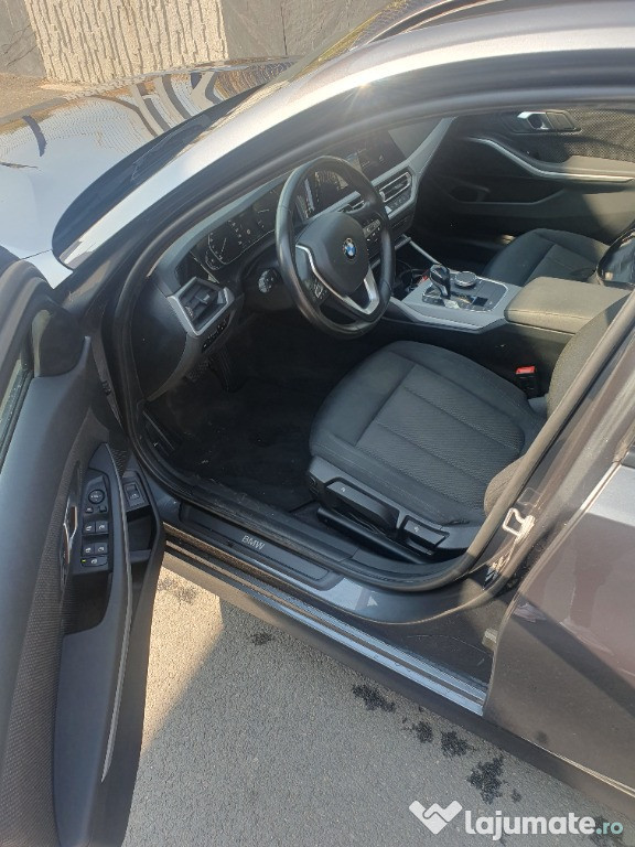 BMW 318d an 2021 stare impecabila