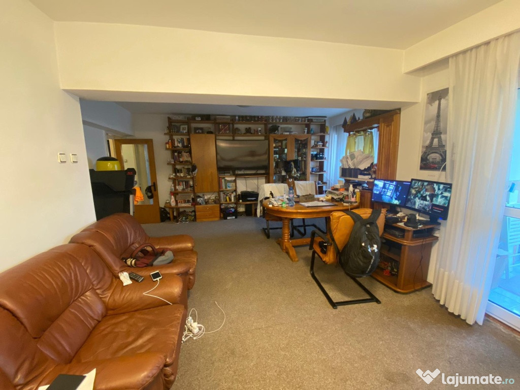 Apartament 4 camere de Stefan cel Mare