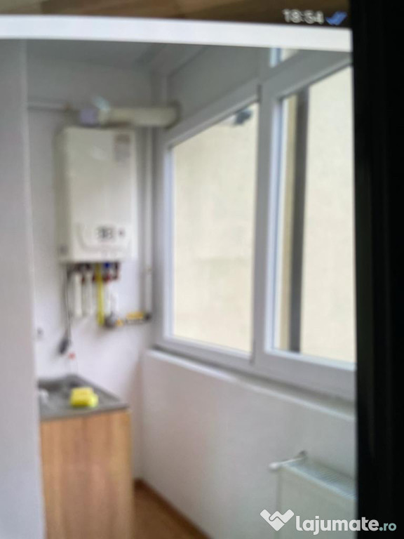 Închiriez apartament