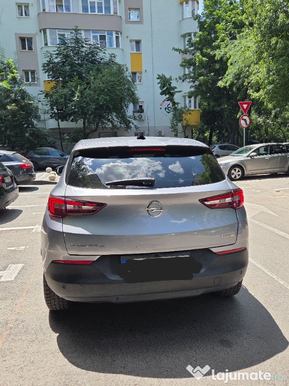 OPEL GRANDLAND X