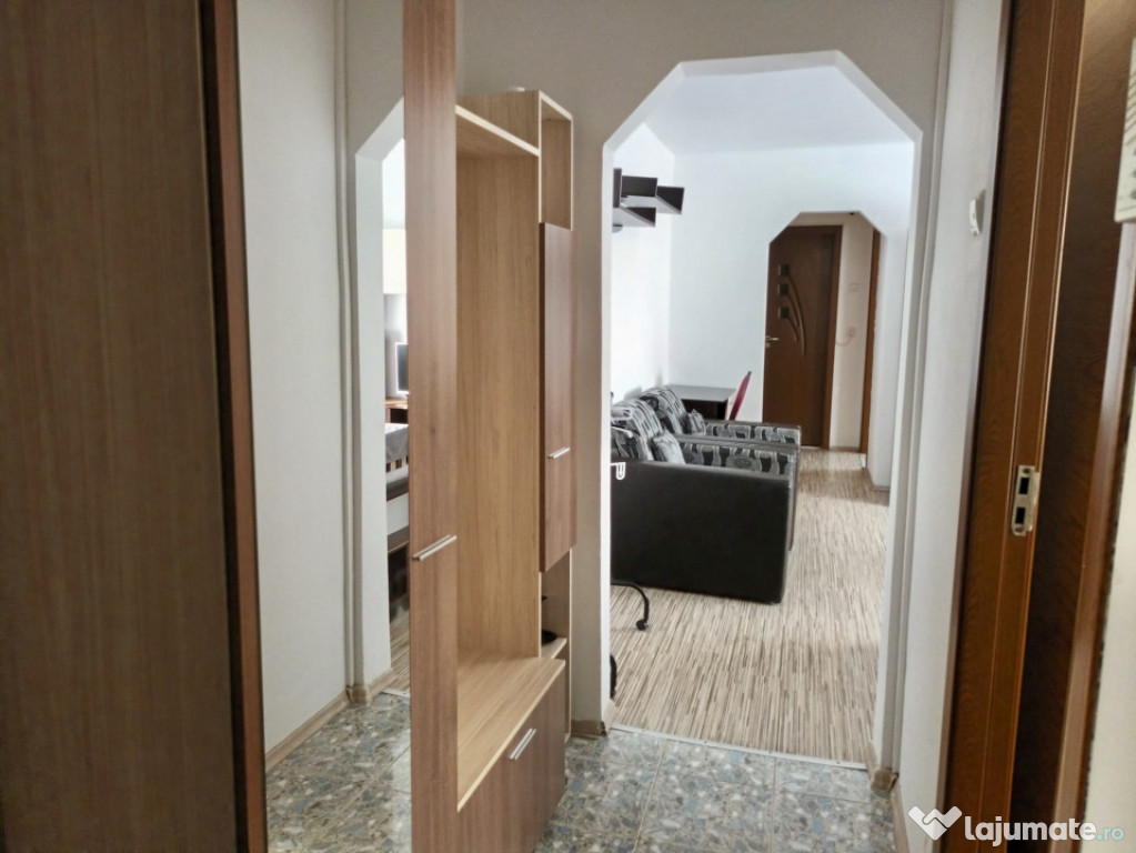 Apartament 2 camere semidecomandat Cv9