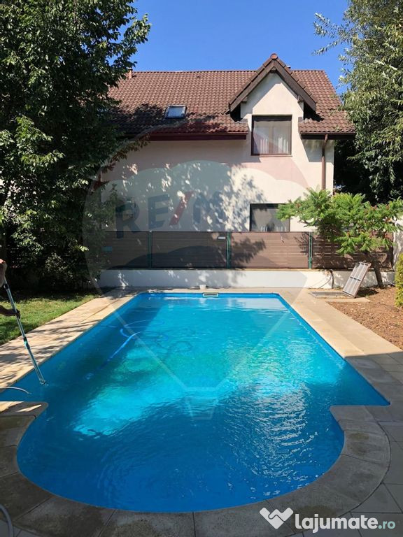 Casă / Vilă Exclusivista cu Piscina de Inchiriat Blvd I...