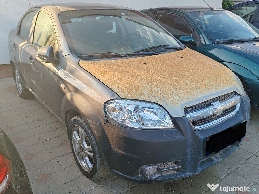 Chevrolet Aveo accidentat si avariat