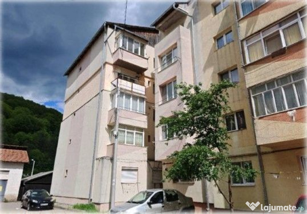 Apartament 4 camere Gura Humorului, cota parte 8/40. ID: ...