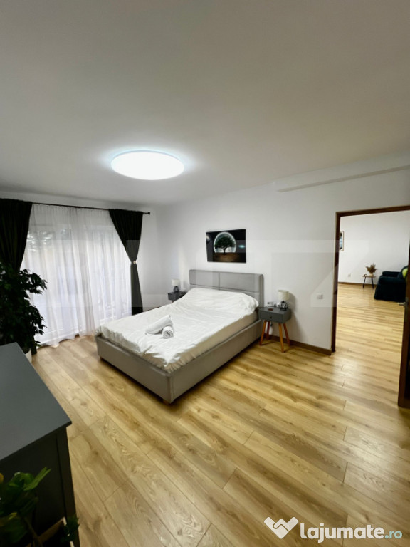 Apartament 2 camere, terasa 32 mp, parcare, zona Vivo Razoar