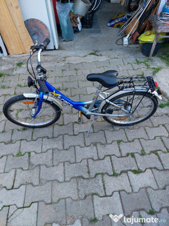 Vând bicicleta de copii