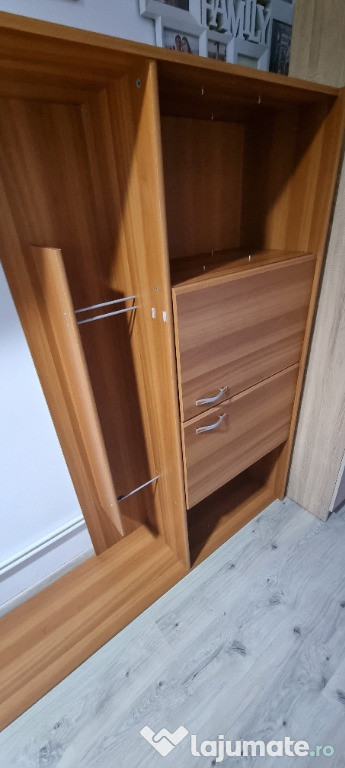 Vând mobilă dormitor-șifonier, cadru pat, biblioteca, comodă TV, birou