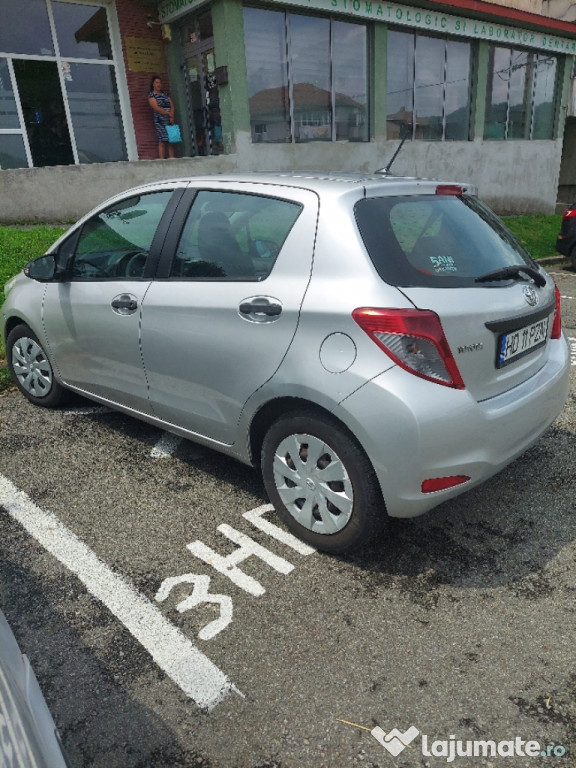 Vând Toyota Yaris 1.3,98cp.benzină