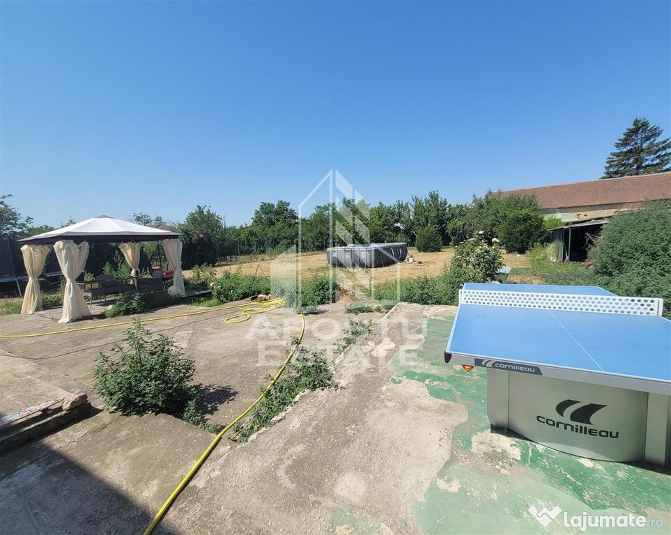 Casa individuala la intrare in Sag, teren de 1.800 mp, co...