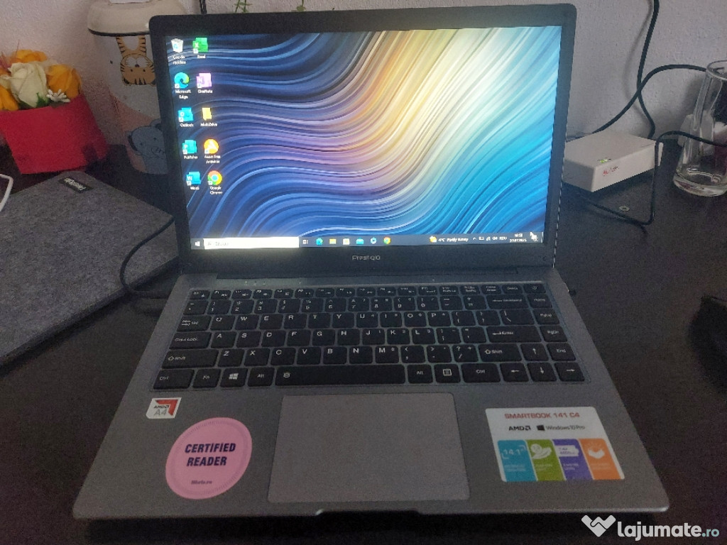 Vând 2 laptopuri Prestigio SmartBook 141 C4 – 14 inch+husa+încărcător