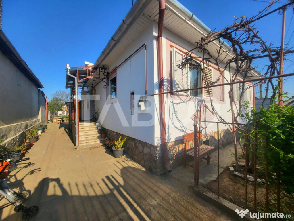 Casa individuala de vanzare cu teren de 996 mp in Cristian S