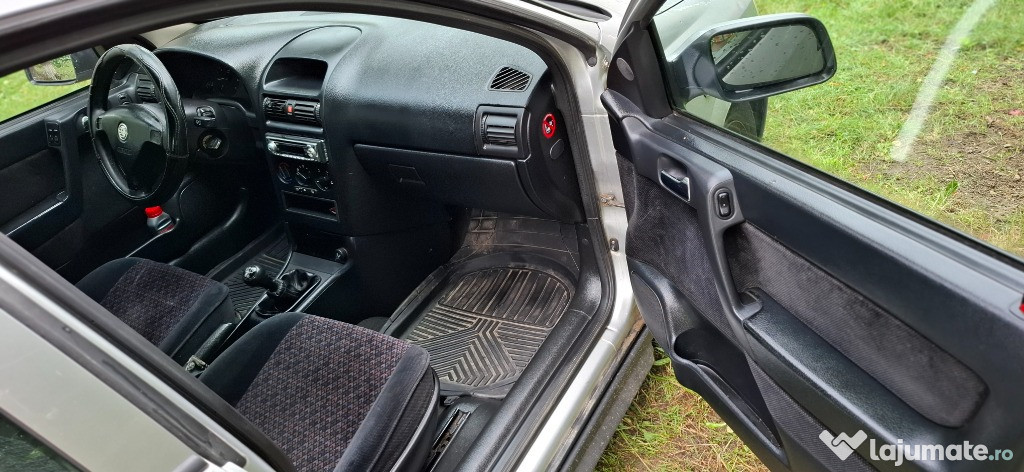 Opel Astra 2001, 1.6 benzina, Pret 950 euro Negociabil