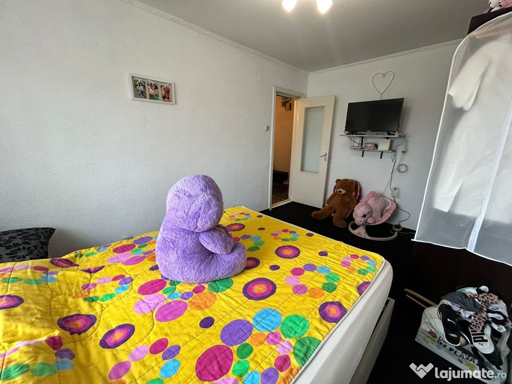 2 camere zona Faget,decomandat 85000 Euro