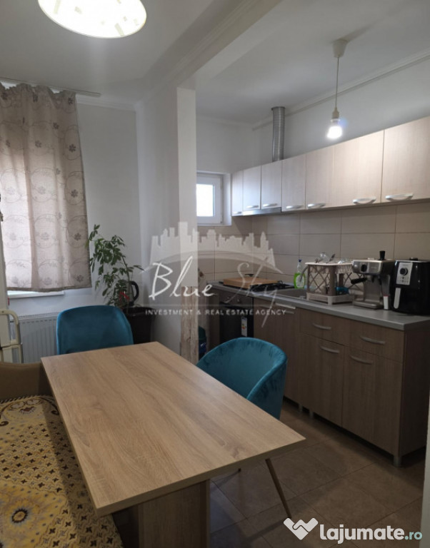 Apartament la mansardă în Zona Tomis 3, Str. Zmeurei – 5