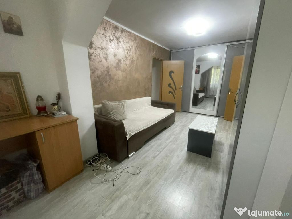 EXCLUSIVITATE Apartament 2 camere semidecomandat