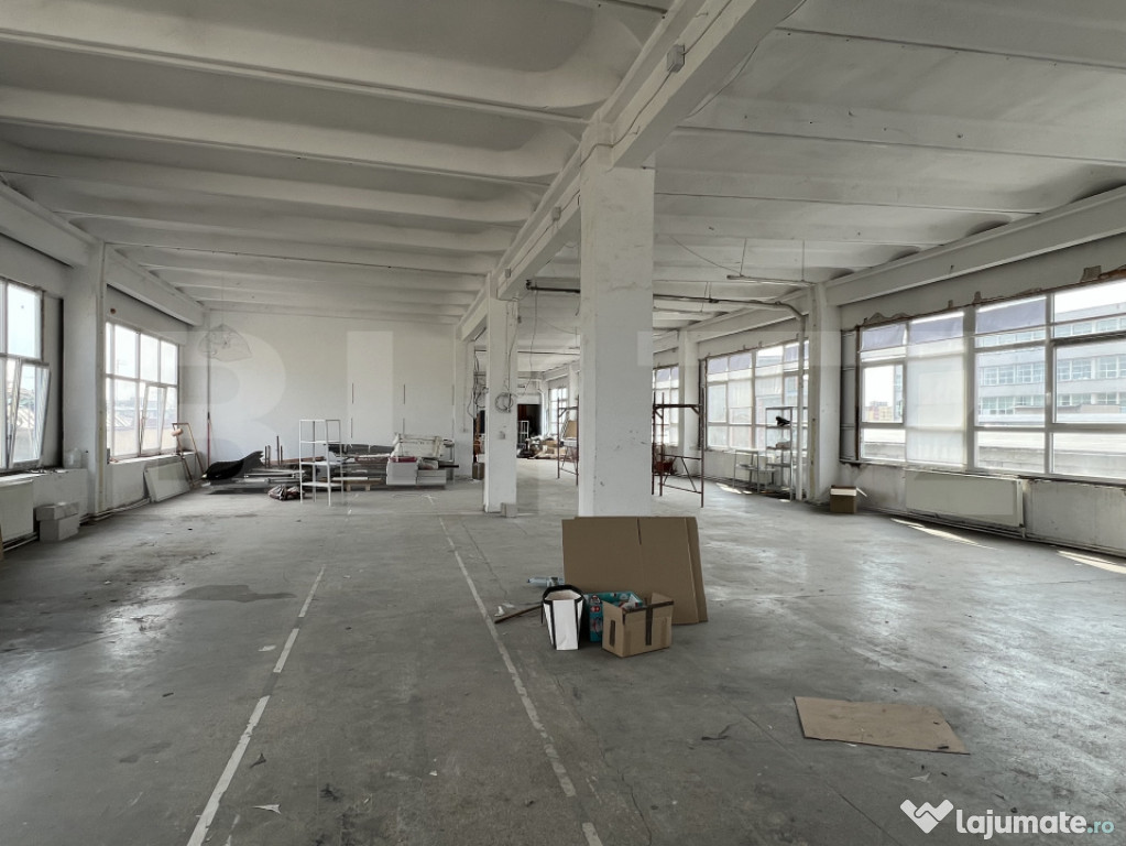 Hala open space, 614 mp, lift de marfa, zona Piata 1 MAI