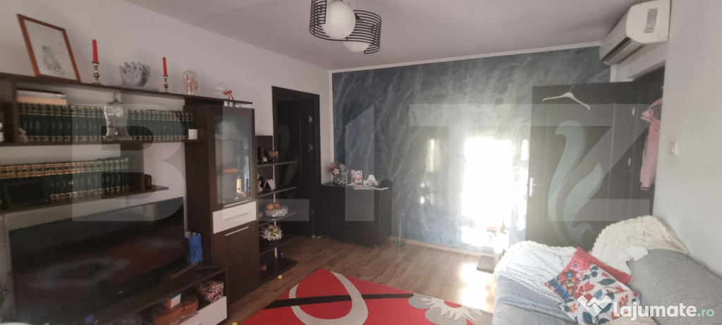 Apartament 3 Camere et. 3 - 54 m2, parcare cartier Alexandru
