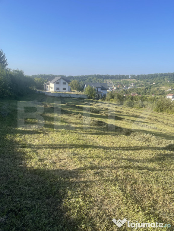 Parcela 9 ari, cadru natural, utilități, doar câteva minu