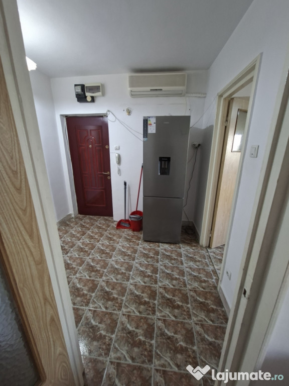 Inchiriez apartament 3 camere D-na ghica Stradal