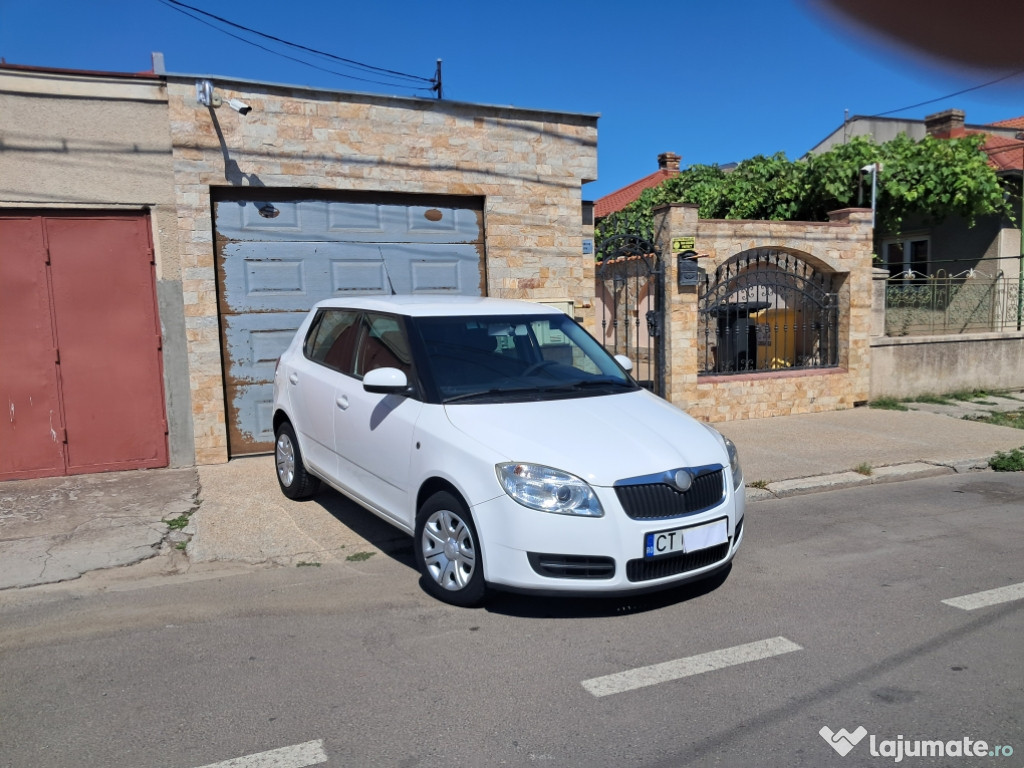 SKODA FABIA • • 78 .000 KM • UNIC PROPRIETAR • 2008 •