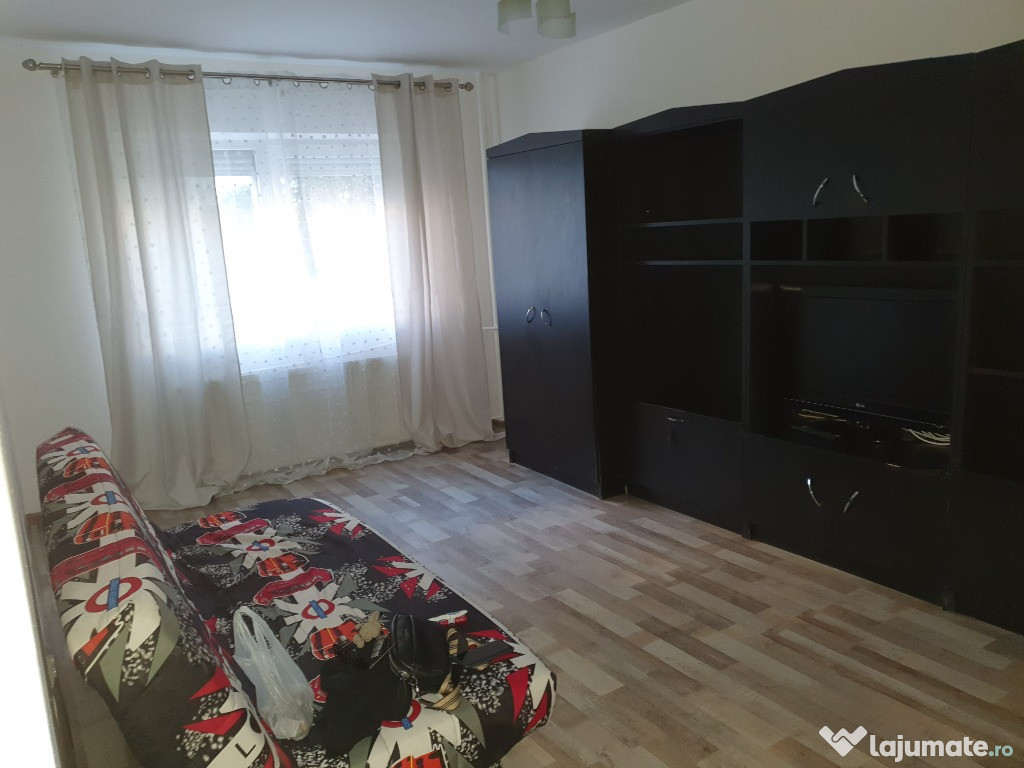 Inchiriez apartament 2 camere Rogerius