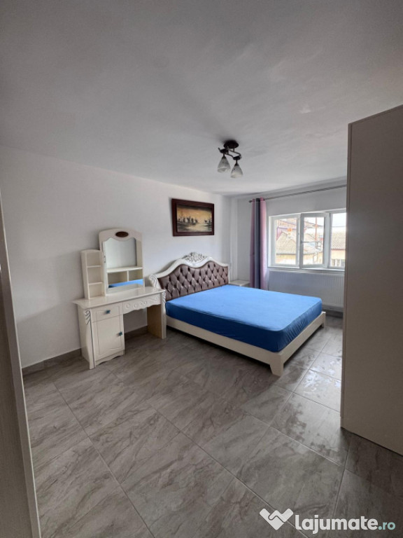 Apartament 2 camere, de inchiriat, Siret