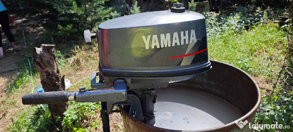Vand motor barca Yamaha F5AMHS, an 2005 5cp 2 timpi, merge foarte bine