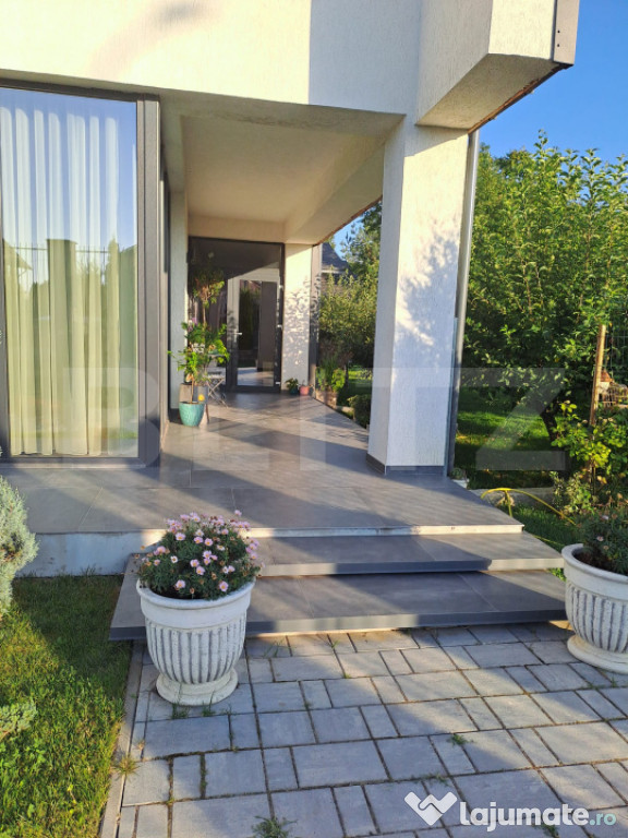Aparthotel -afacere la cheie-cu sala de restaurant si gradin
