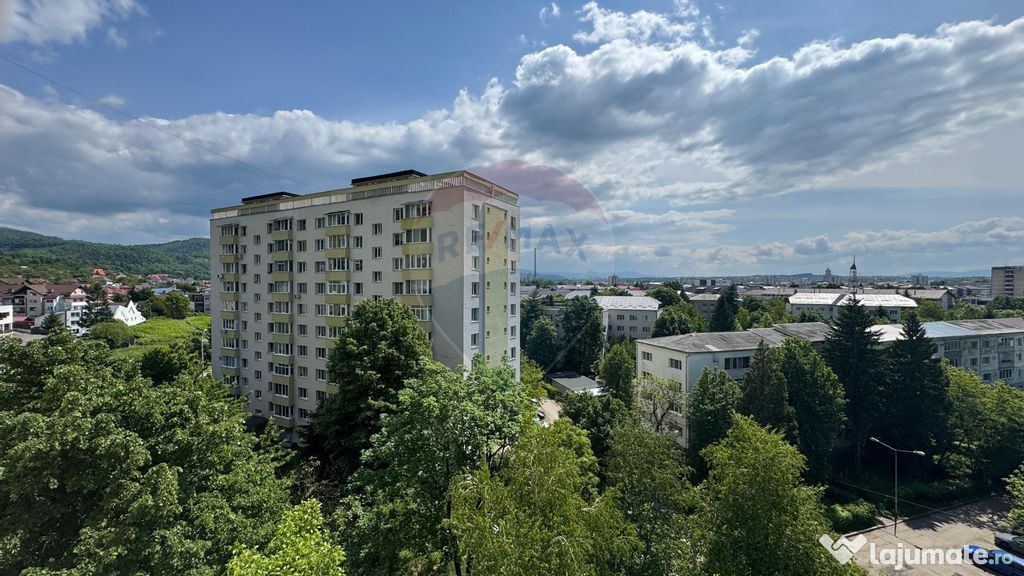 Apartament de lux de închiriat în zona Sasar