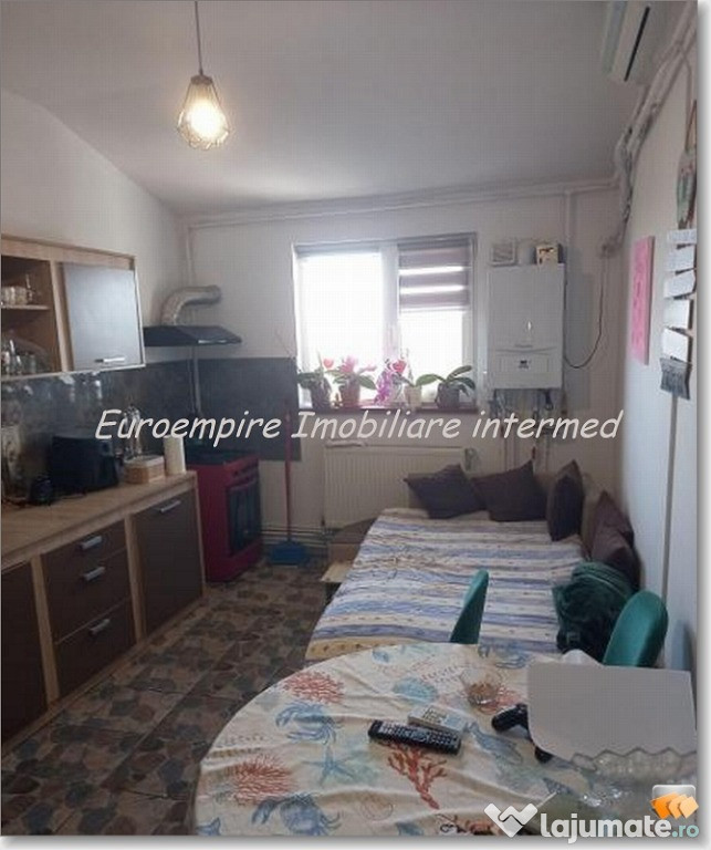Apartament 2 camere Mansarda Poarta 6
