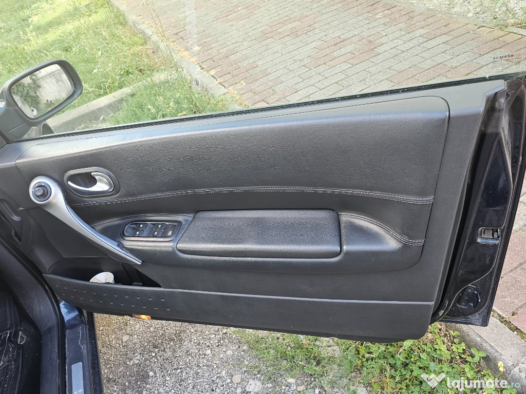 Dezmembrez Renault Megane 2 1.9 diesel 85kw 131 cp
