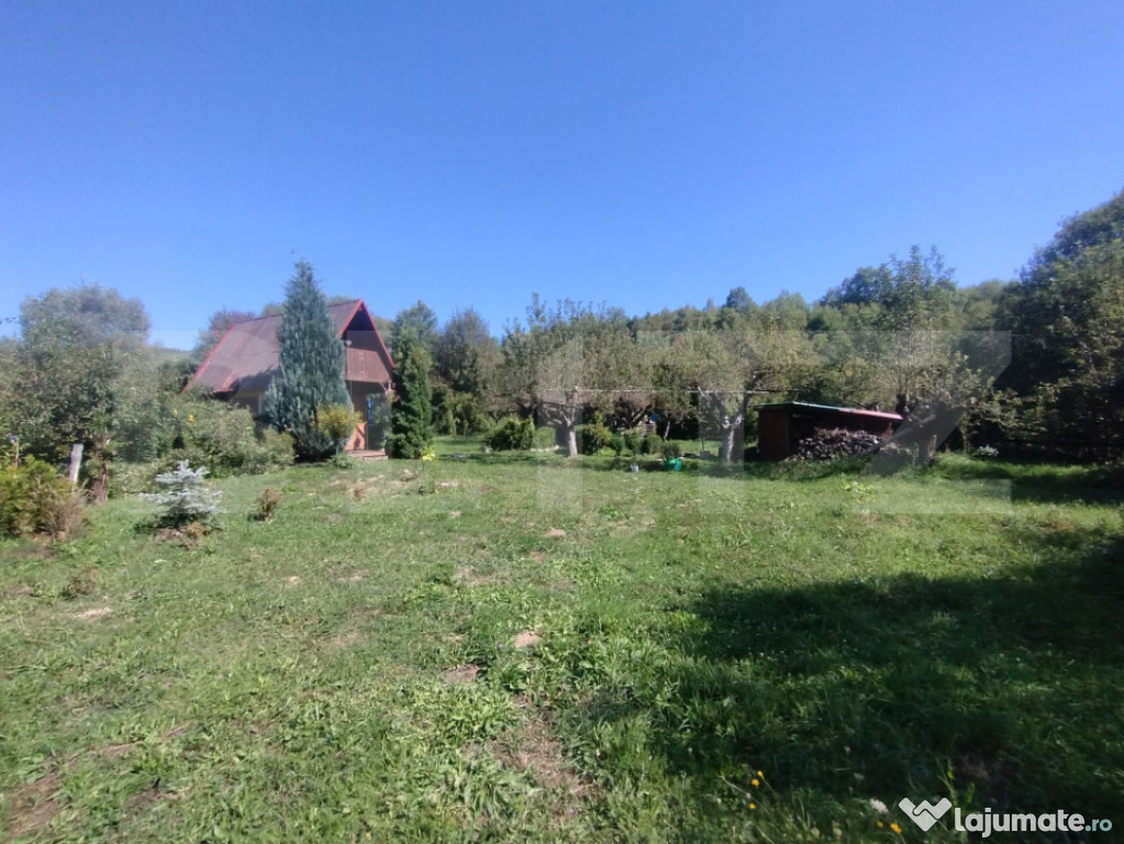 Teren extravilan 73 ari + cabana+lac de pesti,zona Slatinita