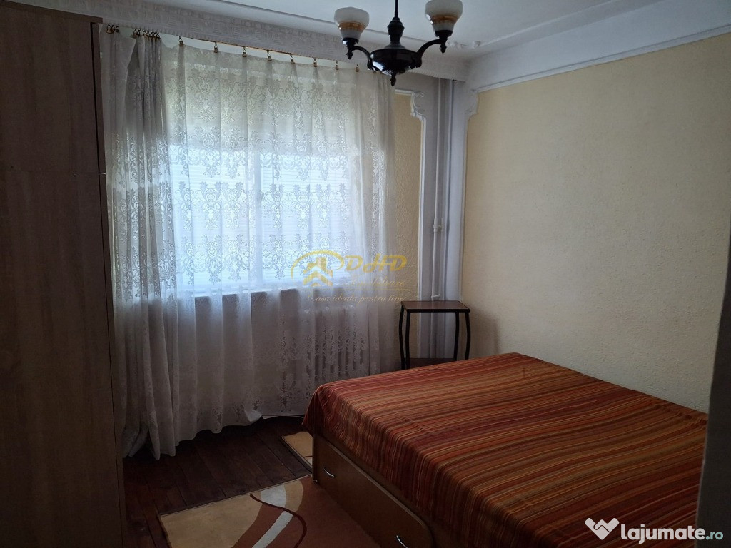 Apartament cu 2 camere decomandat in zona Canta
