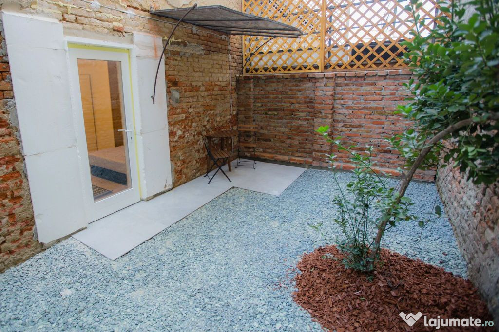 Chirie, apartament 2 dormitoare, central 550 E/lună (neg...