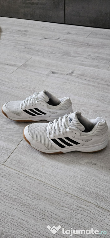 Adidas Speedcourt alb marimea 40.5