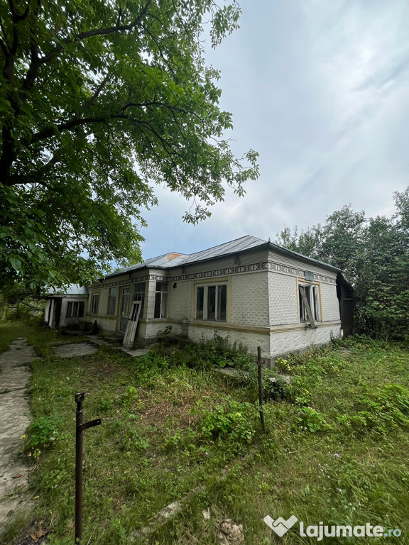 Casă + Teren de Vânzare